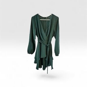 Chic Long Sleeve Dress in Deep Green